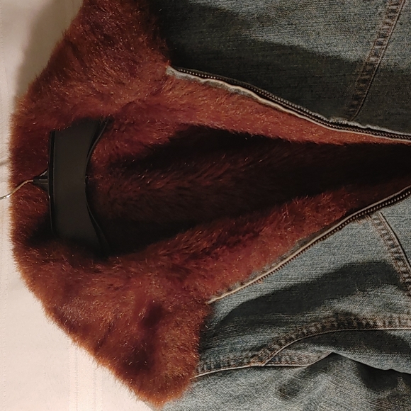 KC Collection Jacket - Picture 2 of 6